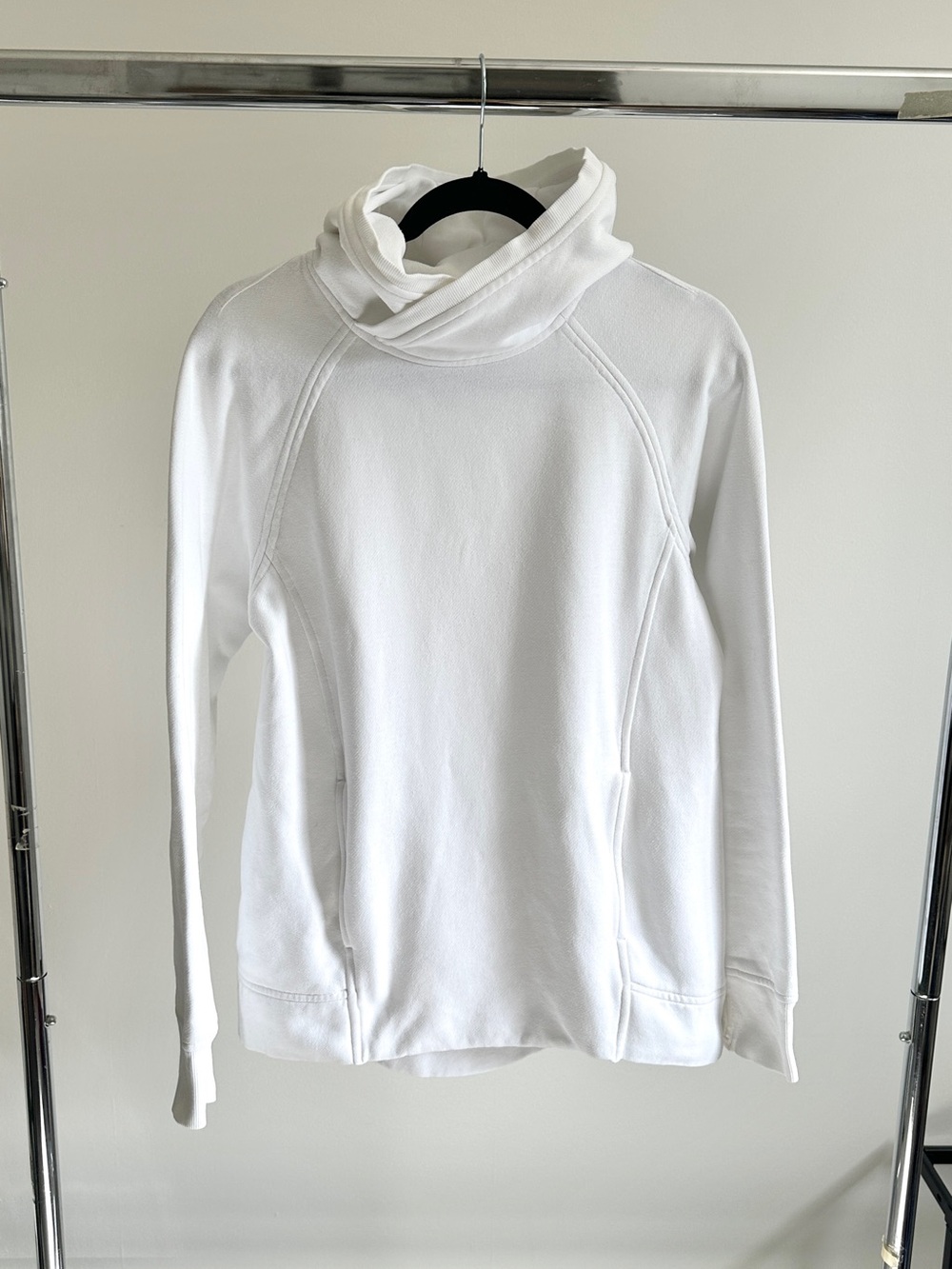 lululemon Hooded Sweatshirt White Pullover Crossover Hood Thumbholes Sz 8